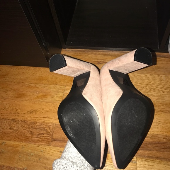 Pink pumps - Picture 3 of 3